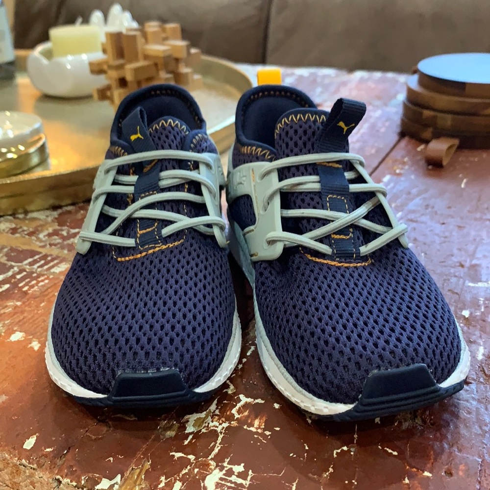 Puma Sneakers